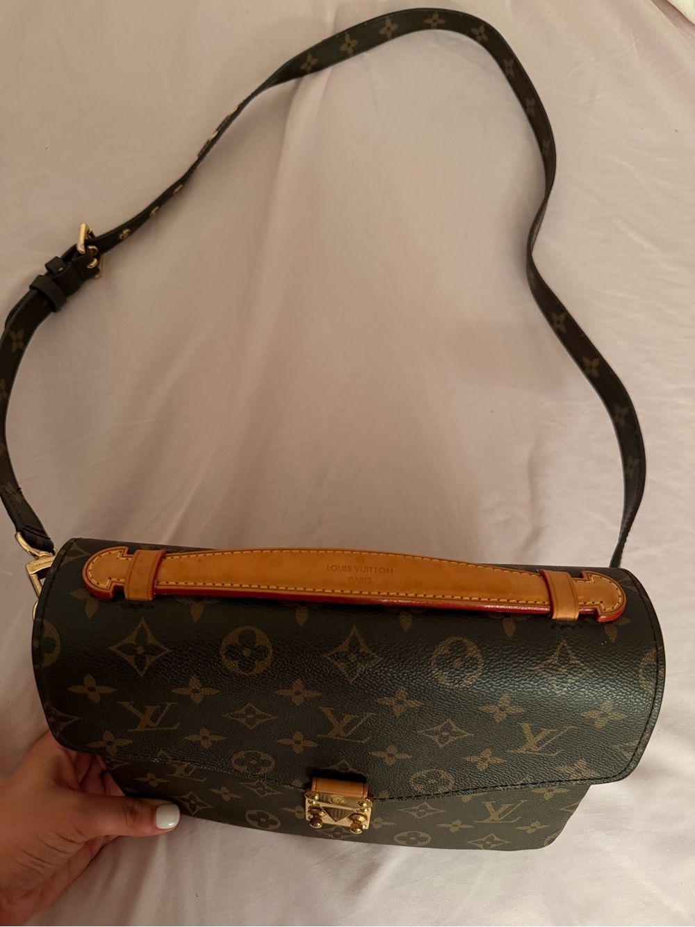 Louis Vuitton Monogram Canvas Pochette Metis Crossbody in Brown and Gold - Picture 3 of 5